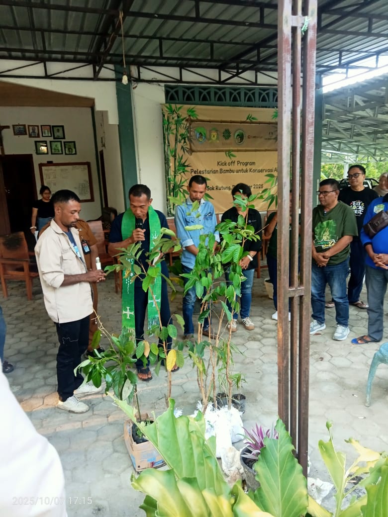 Umat Paroki Sok Rutung Ikut dalam Pelestarian Tanaman Bambu