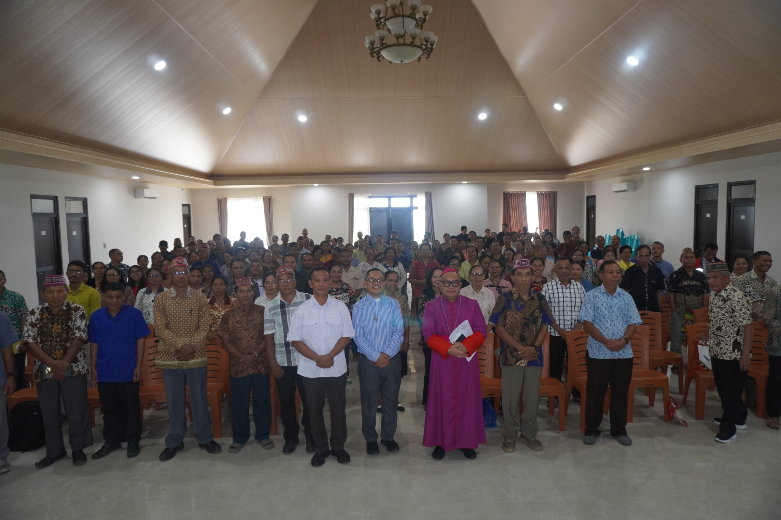 Wajah Pertama Gereja: 5 Refleksi Mendalam dari Pertemuan Katekis Keuskupan Labuan Bajo