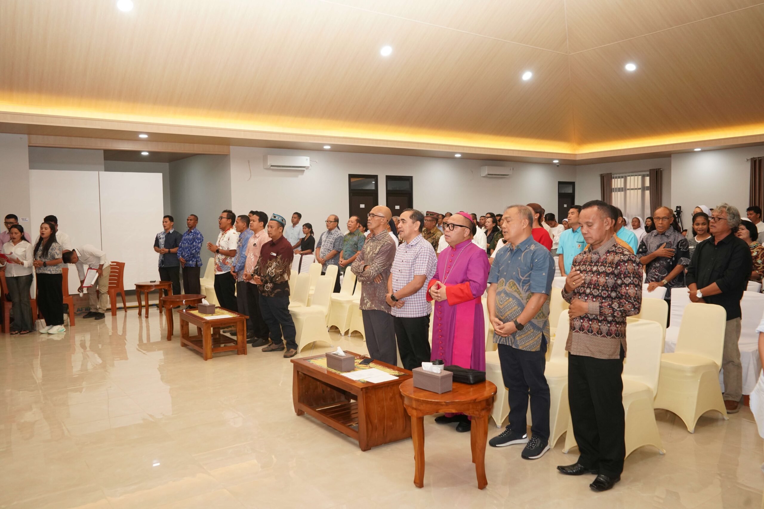 Keuskupan Labuan Bajo Rayakan Syukuran atas Pengukuhan Mgr Maksimus Sebagai Guru Besar di Unika St. Paulus Ruteng